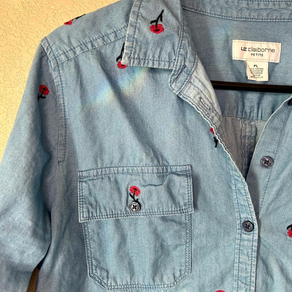 Vintage Liz Claiborne Light Blue Denim Shirt with Flower Embroider Size Petite L - Picture 2 of 4
